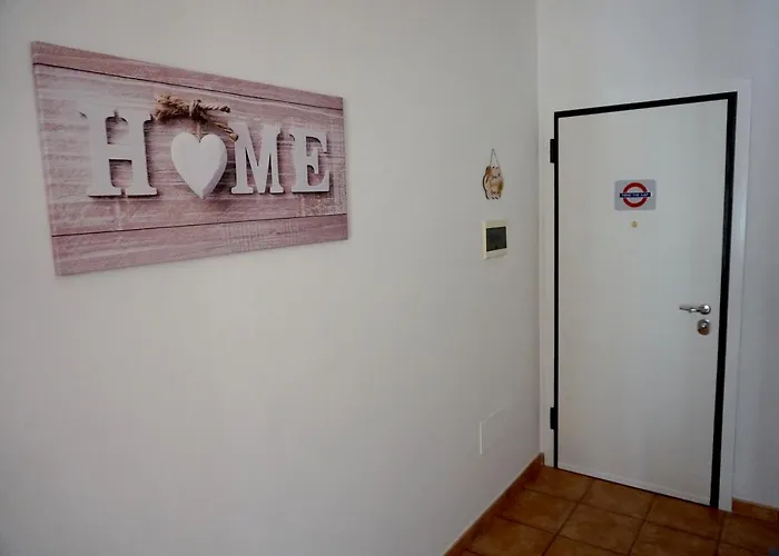 In Piazza Cavour Centro Storico *